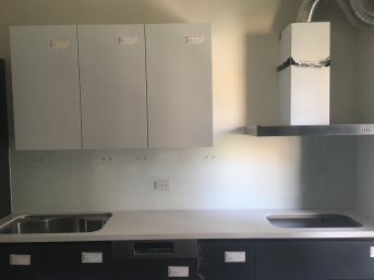 8mm優白玻璃強化烤漆-白色